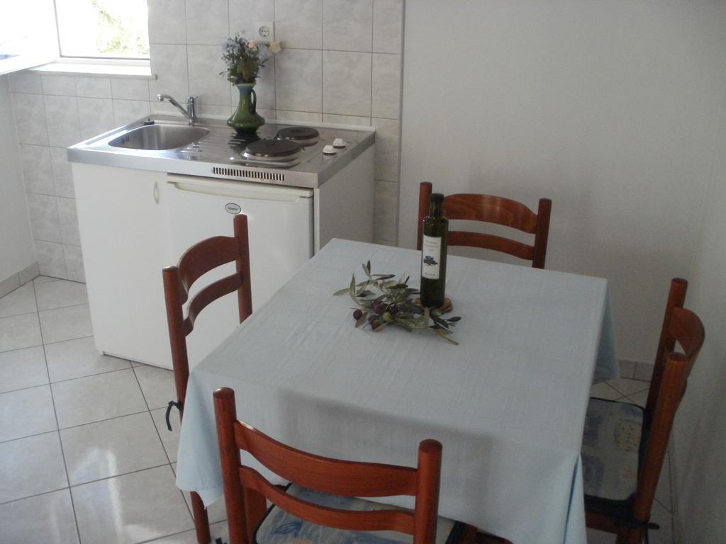 Grgin Apartments Kaštela Zimmer foto