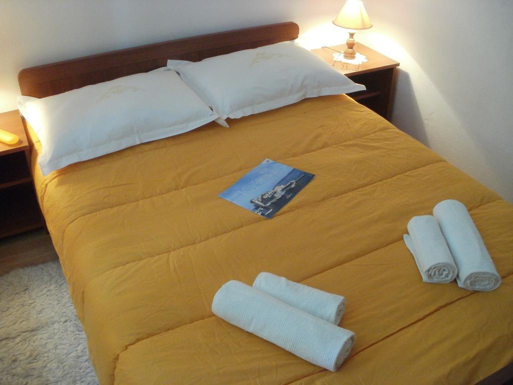 Grgin Apartments Kaštela Zimmer foto
