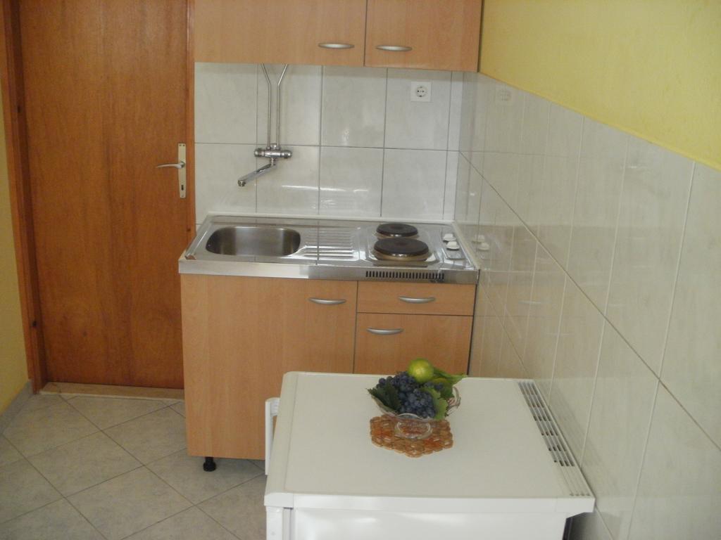 Grgin Apartments Kaštela Zimmer foto