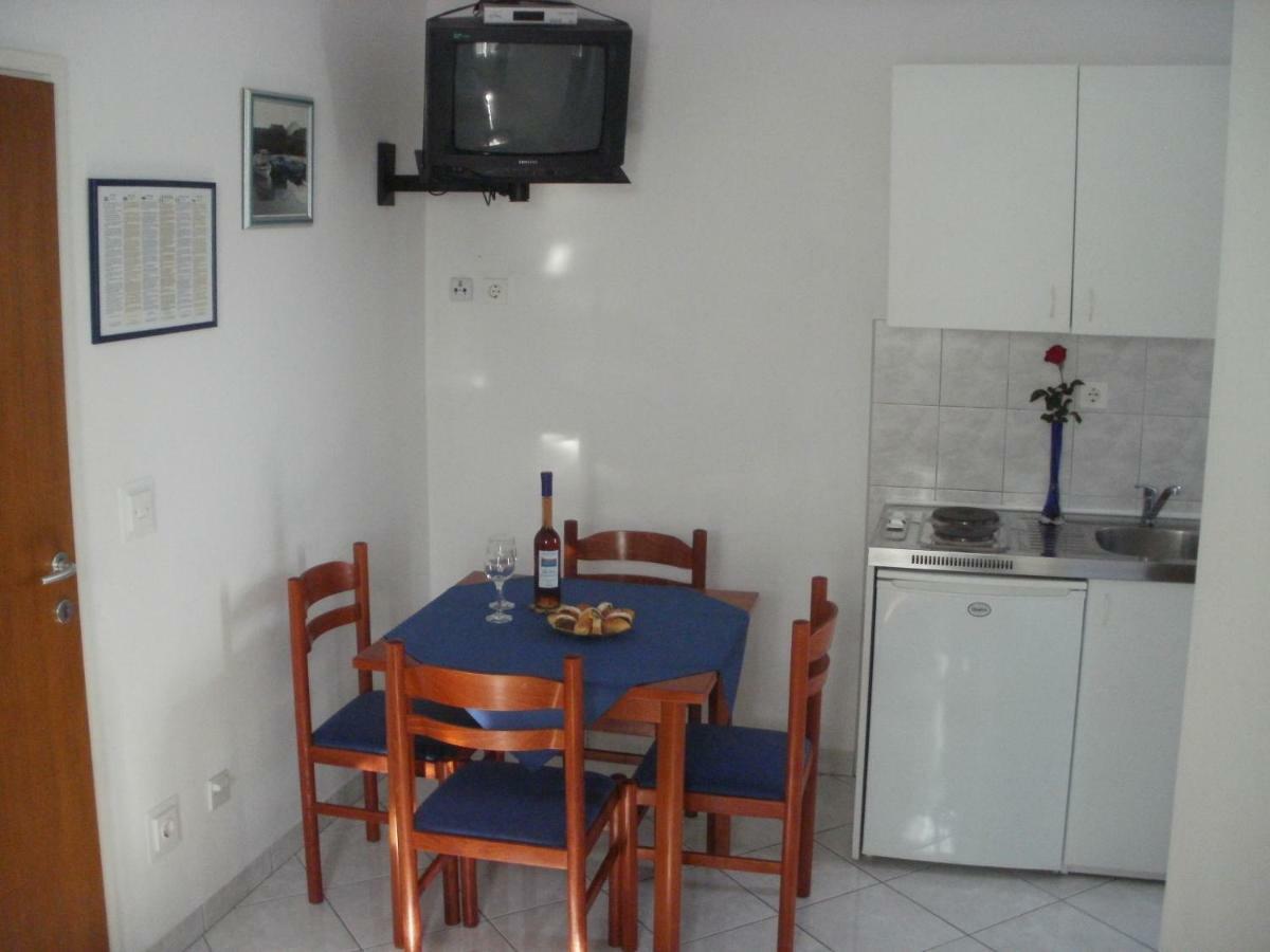 Grgin Apartments Kaštela Zimmer foto