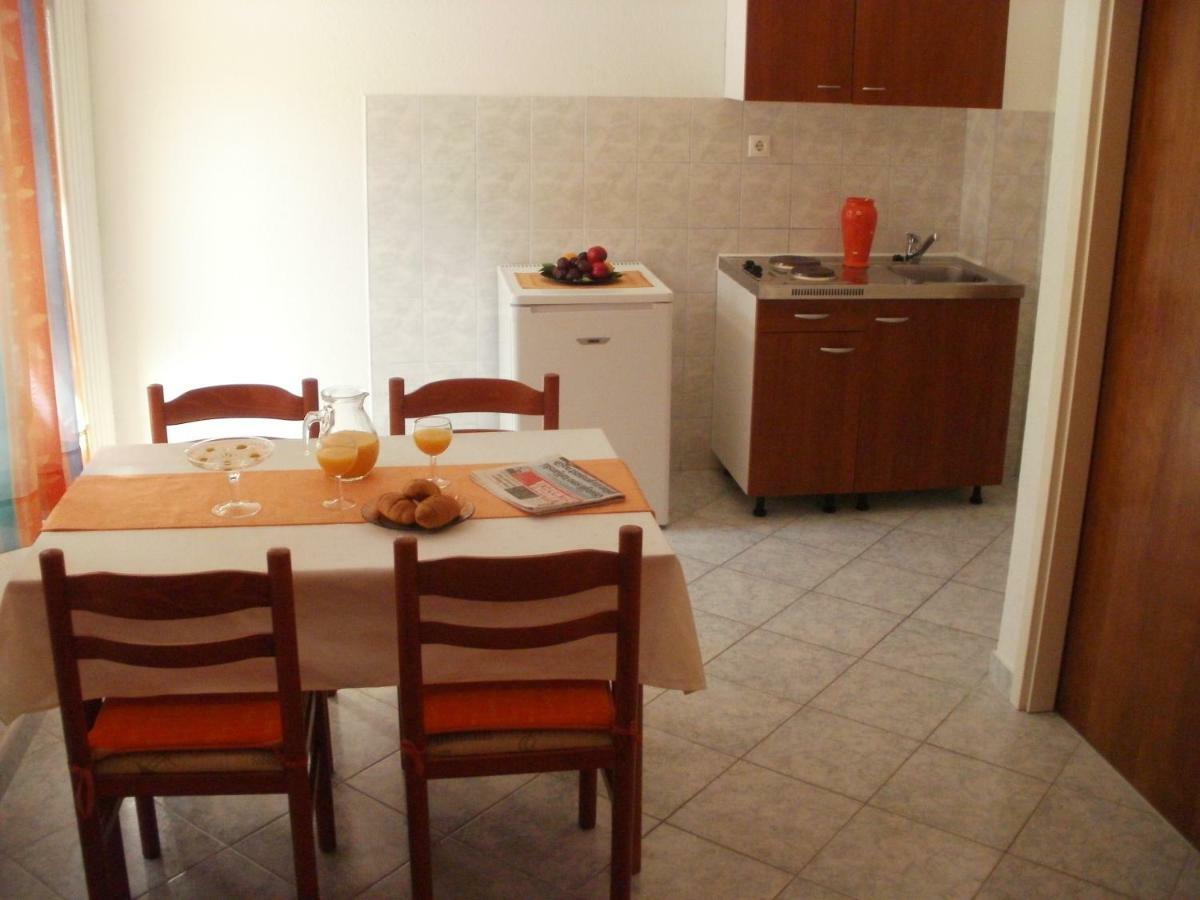 Grgin Apartments Kaštela Zimmer foto